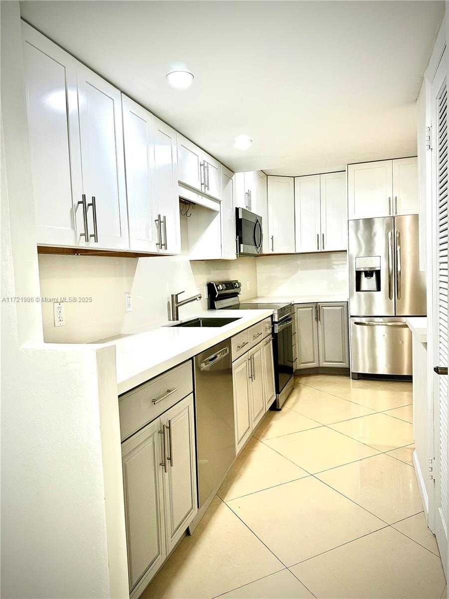 Small Image of 1080 94TH ST #212, Bay Harbor Islands Number 8