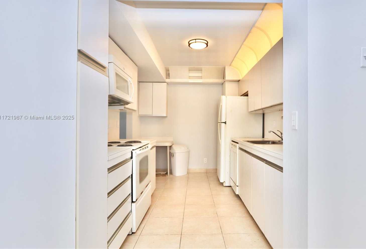 Small Image of 2401 SOUTH OCEAN DR #1003, Hollywood Number 8
