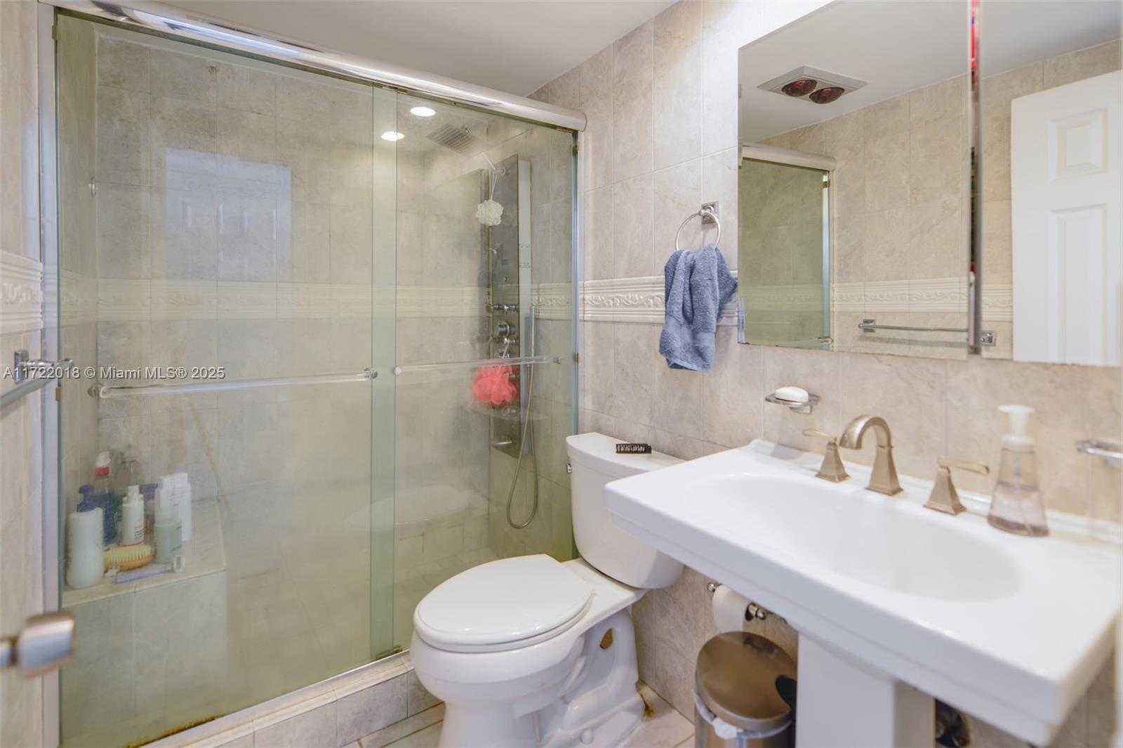 Small Image of 1980 SOUTH OCEAN DR #14M, Hallandale Beach Number 14