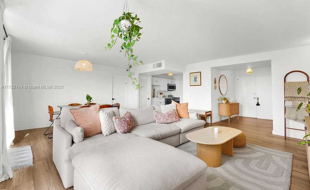 Small Image of 9800 WEST BAY HARBOR DR #503, Bay Harbor Islands Number 12