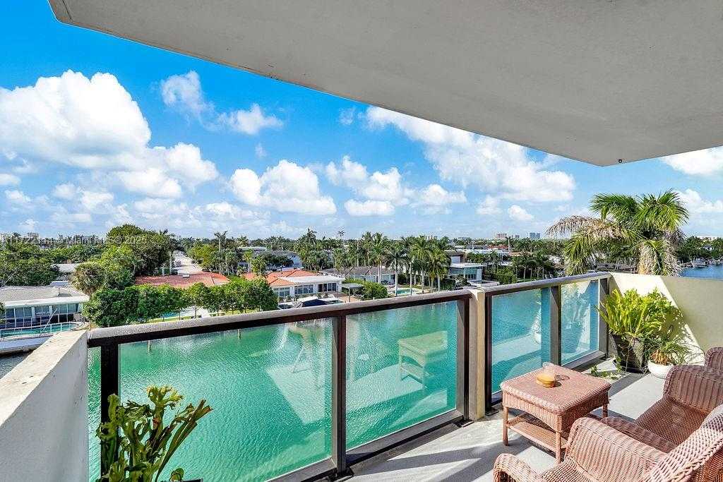 Small Image of 9800 WEST BAY HARBOR DR #503, Bay Harbor Islands Number 6