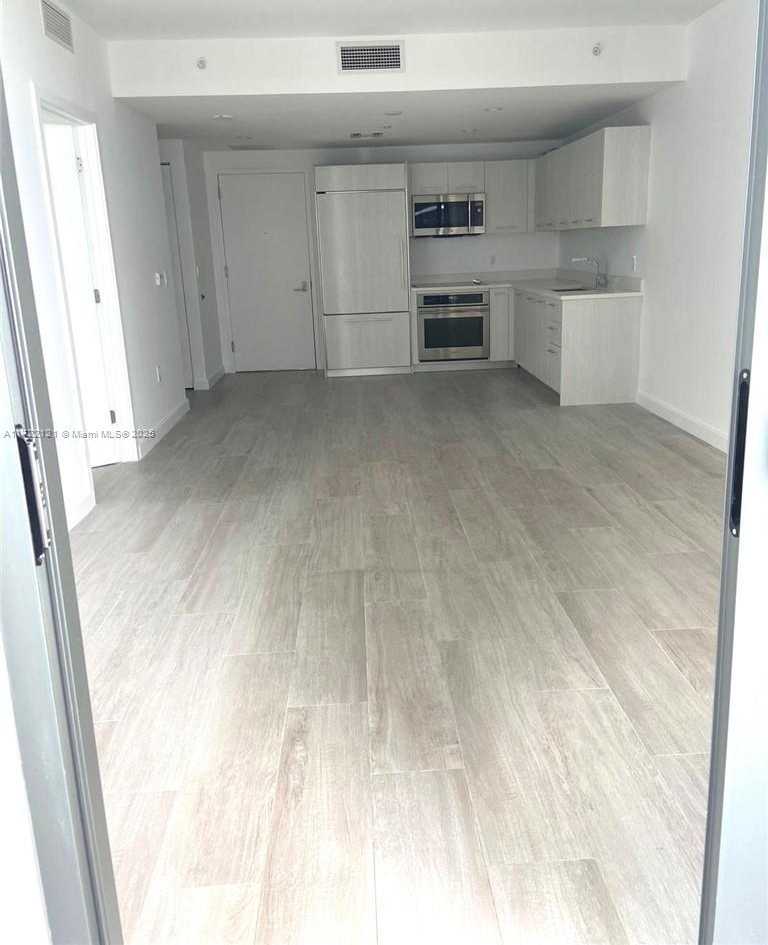 Small Image of 45 SOUTH WEST 9TH ST #3707, Miami Number 10