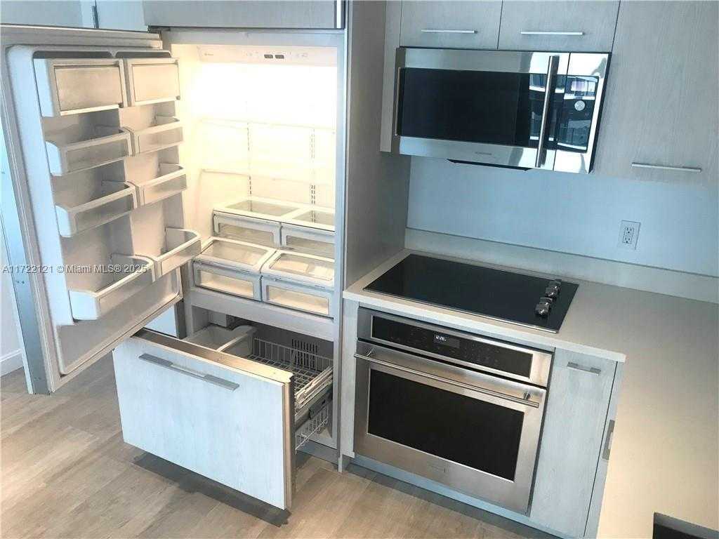 Small Image of 45 SOUTH WEST 9TH ST #3707, Miami Number 13