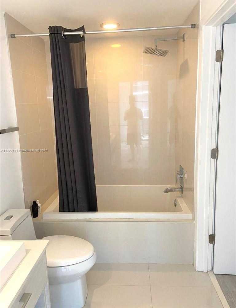 Small Image of 45 SOUTH WEST 9TH ST #3707, Miami Number 15