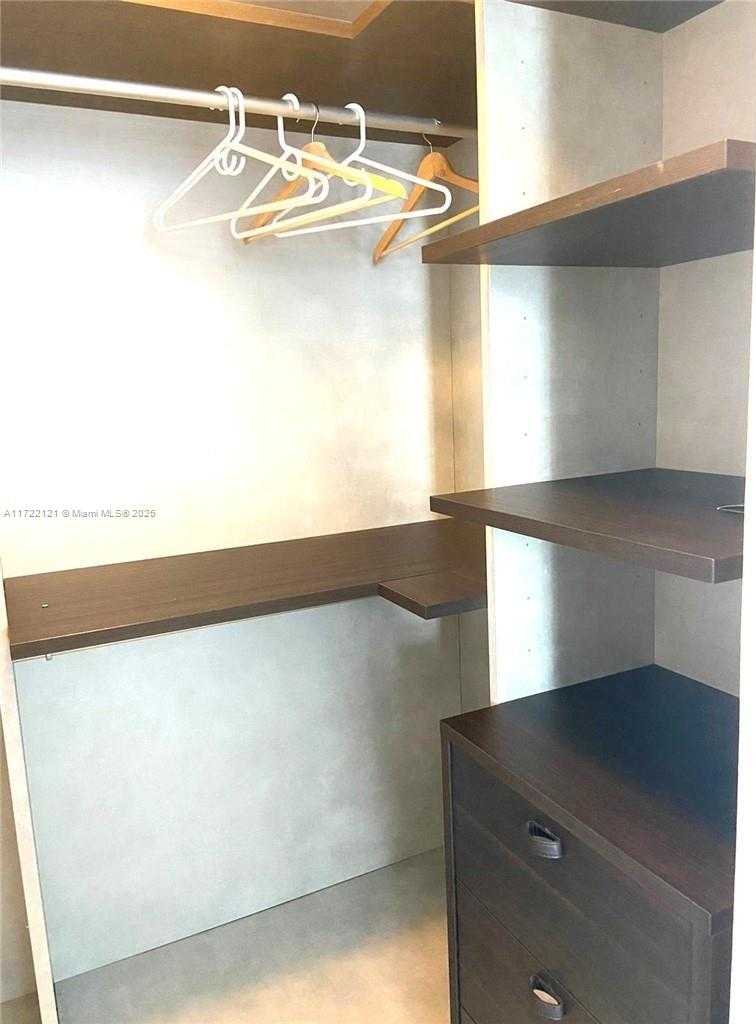 Small Image of 45 SOUTH WEST 9TH ST #3707, Miami Number 18