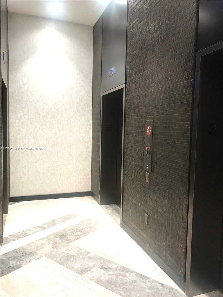 Small Image of 45 SOUTH WEST 9TH ST #3707, Miami Number 23