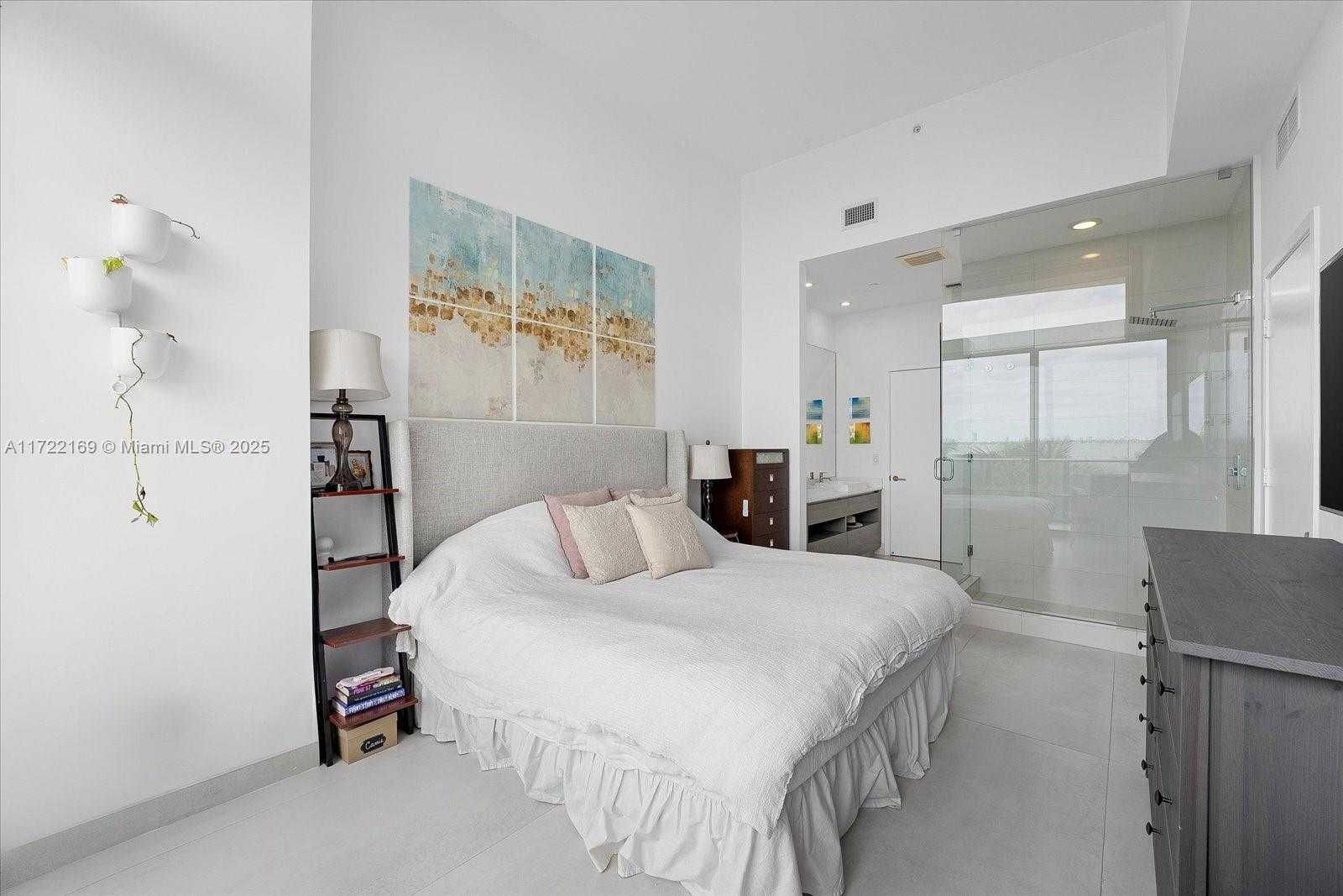 Small Image of 460 NORTH EAST 28TH ST #304, Miami Number 13