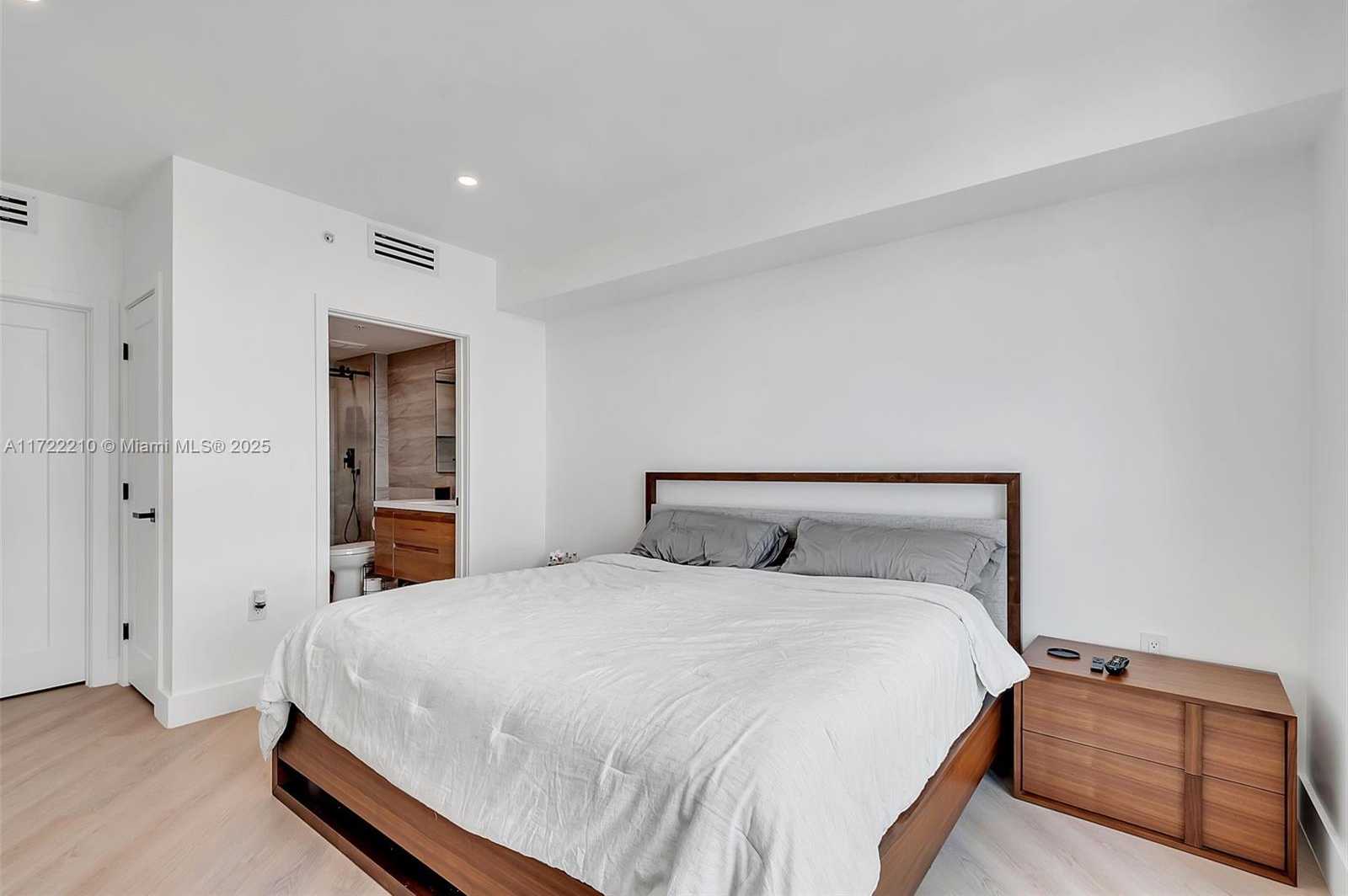 Small Image of 9055 SOUTH WEST 73RD CT #2107, Miami Number 16