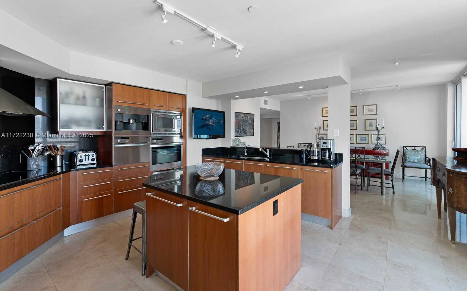 Small Image of 1331 BRICKELL BAY DR #3901, Miami Number 8