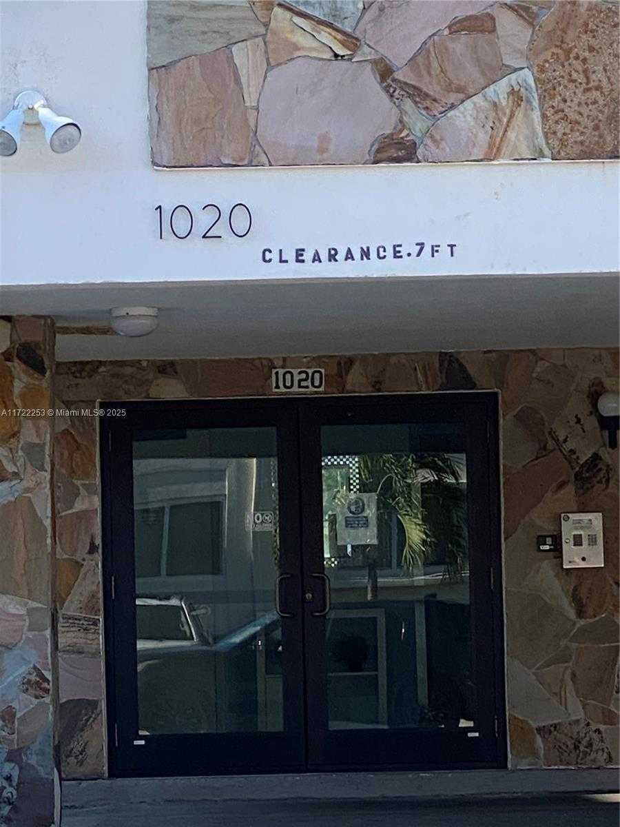 Imagen de Pequeño Objeto