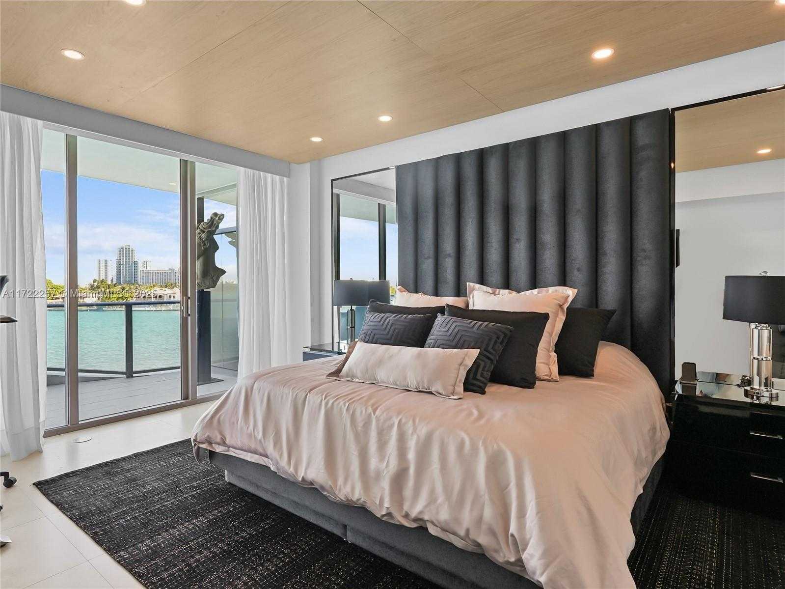 Small Image of 1135 103 ST #502, Bay Harbor Islands Number 16