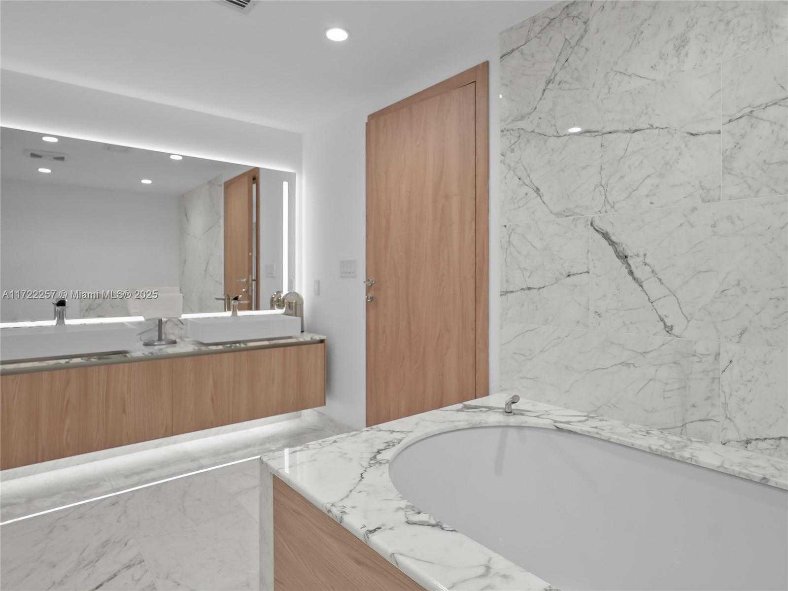 Small Image of 1135 103 ST #502, Bay Harbor Islands Number 25
