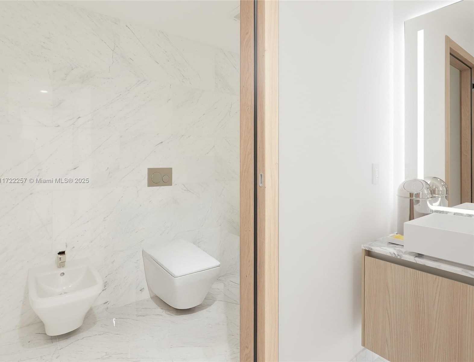 Small Image of 1135 103 ST #502, Bay Harbor Islands Number 26