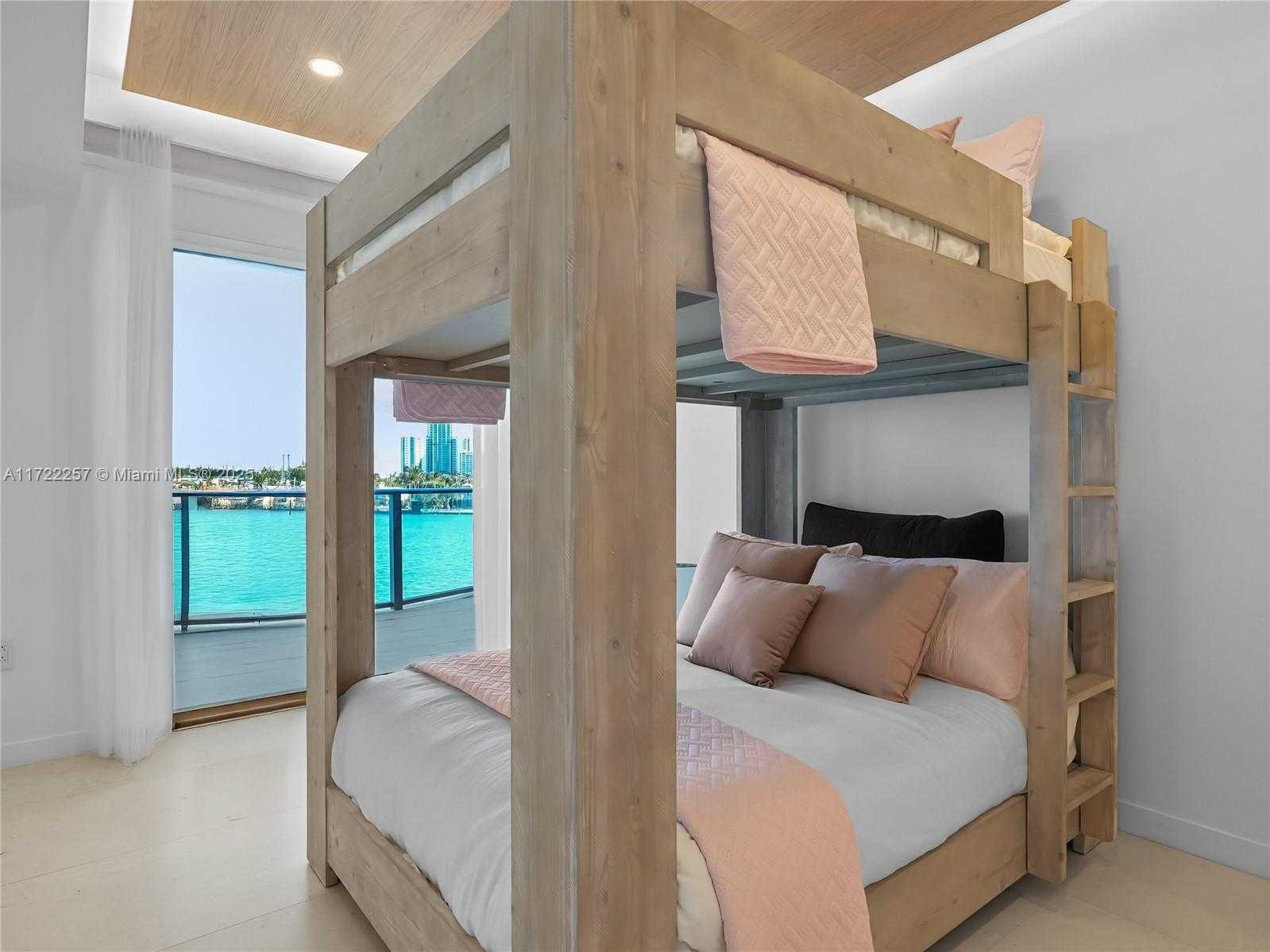 Small Image of 1135 103 ST #502, Bay Harbor Islands Number 39