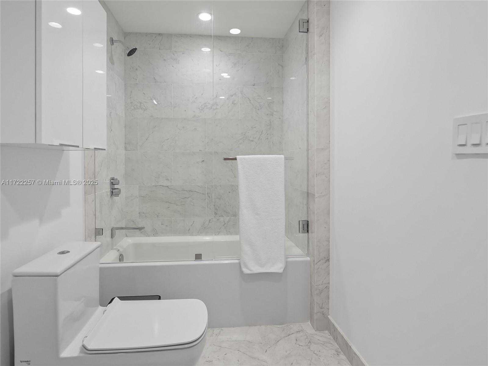 Small Image of 1135 103 ST #502, Bay Harbor Islands Number 41