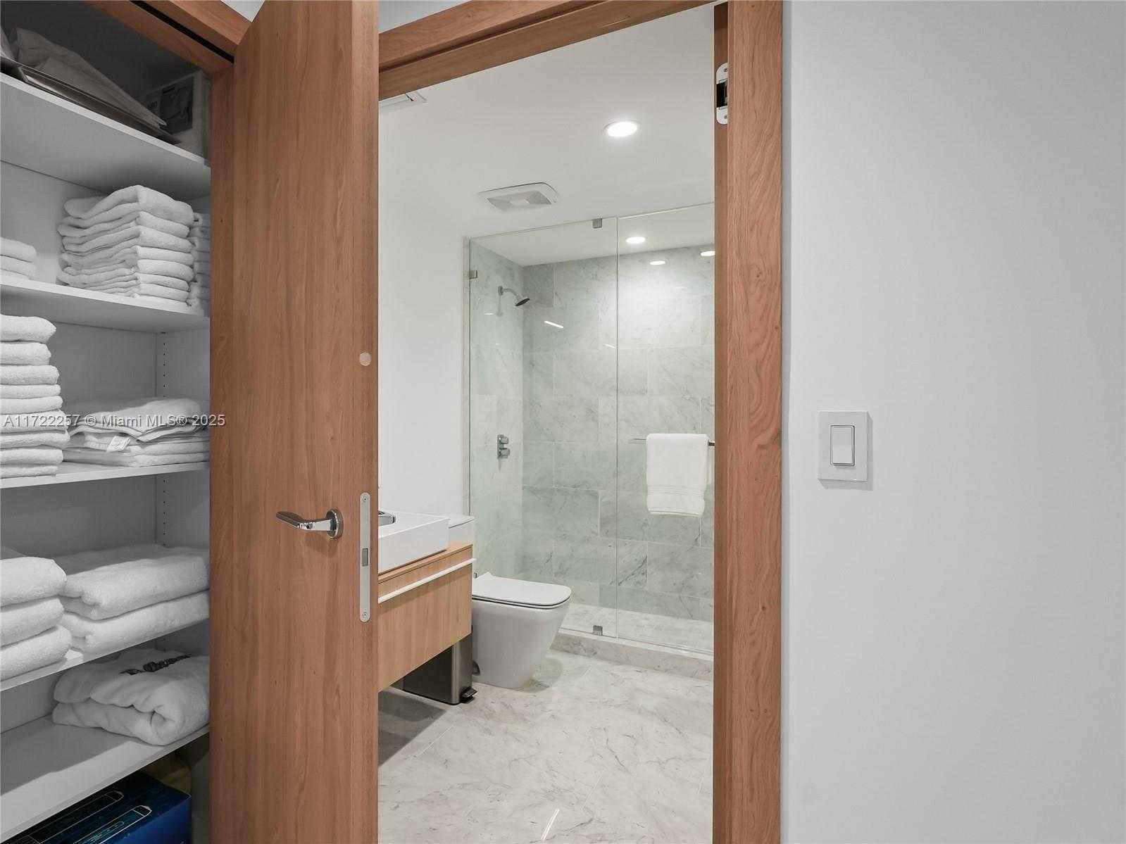 Small Image of 1135 103 ST #502, Bay Harbor Islands Number 42