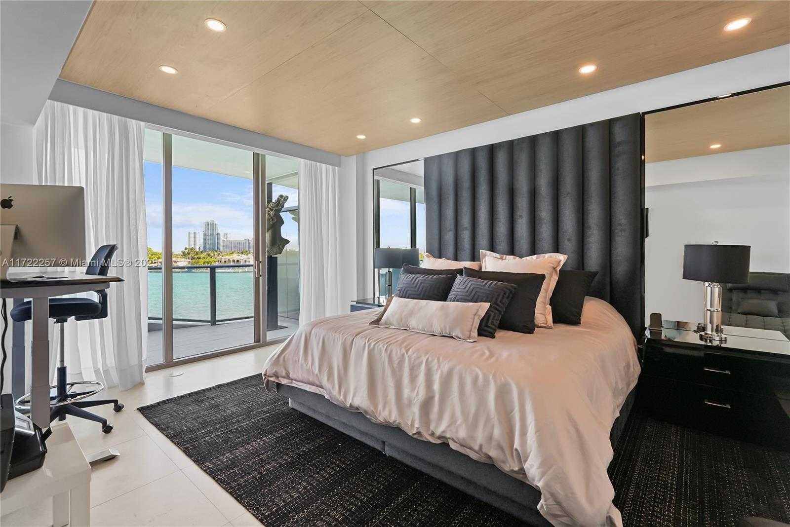 Small Image of 1135 103 ST #502, Bay Harbor Islands Number 47