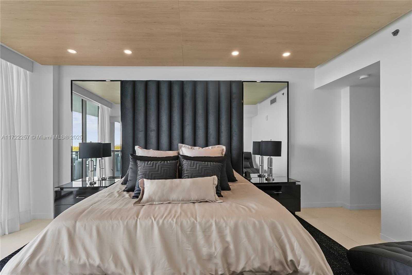Small Image of 1135 103 ST #502, Bay Harbor Islands Number 49