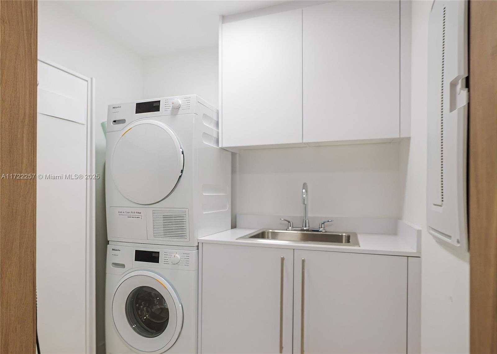 Small Image of 1135 103 ST #502, Bay Harbor Islands Number 67
