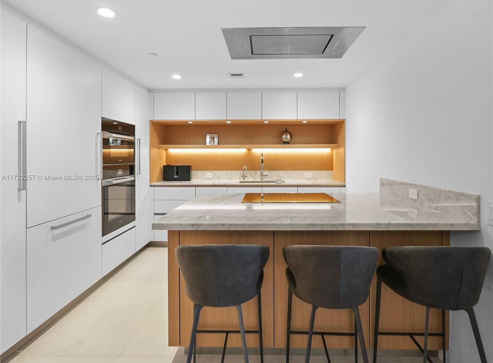 Small Image of 1135 103 ST #502, Bay Harbor Islands Number 7