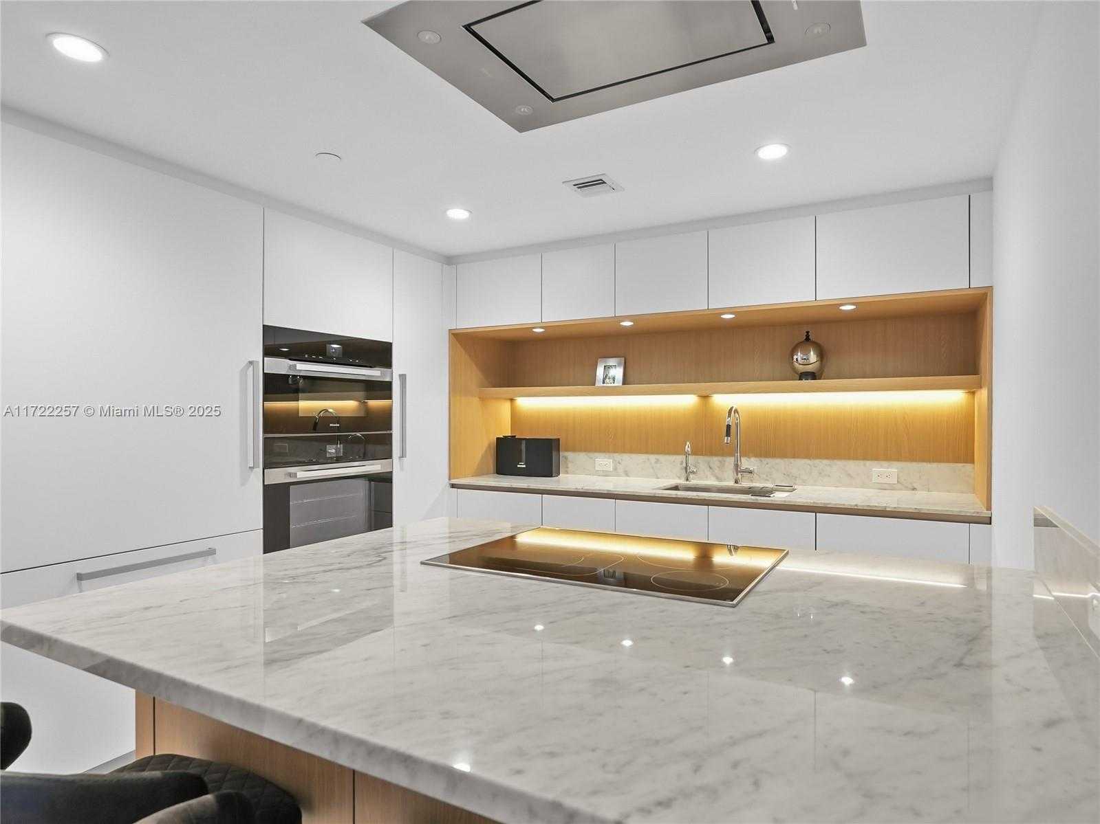 Small Image of 1135 103 ST #502, Bay Harbor Islands Number 8