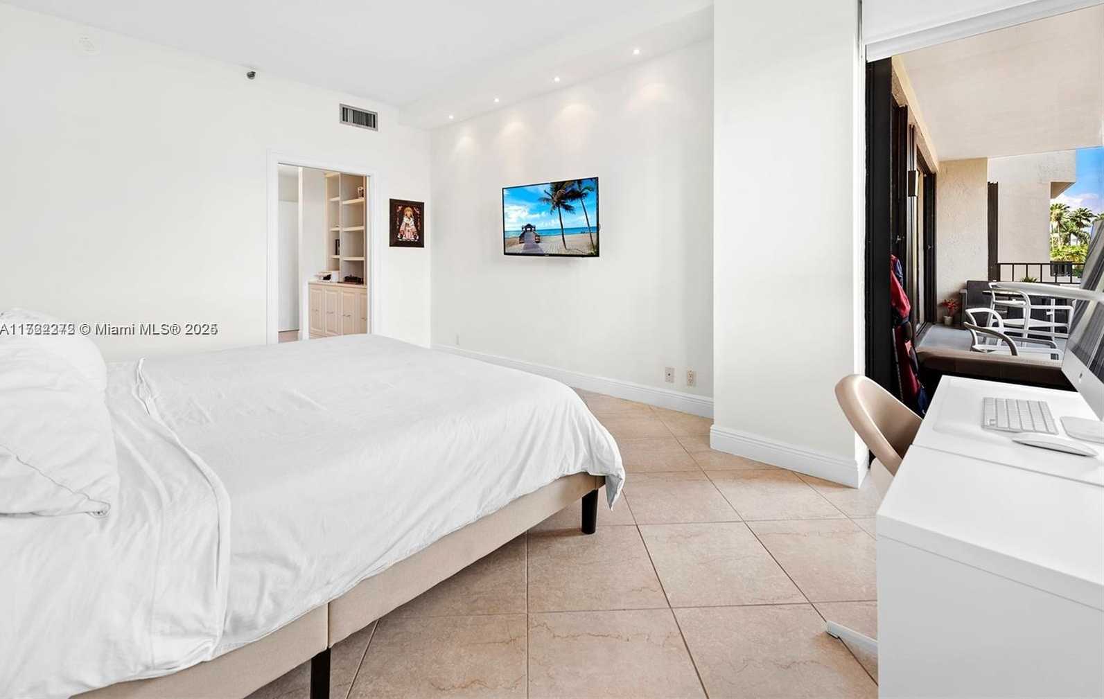 Small Image of 151 CRANDON BLVD #320, Key Biscayne Number 14