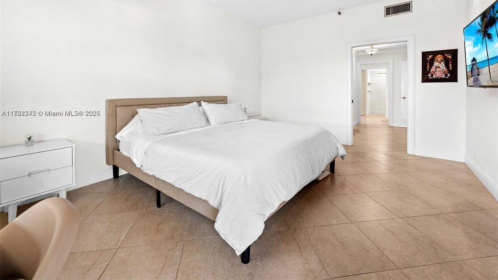 Small Image of 151 CRANDON BLVD #320, Key Biscayne Number 16