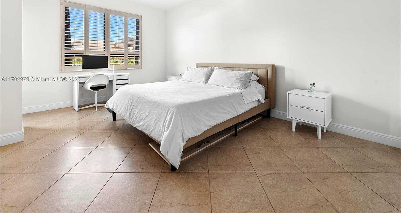 Small Image of 151 CRANDON BLVD #320, Key Biscayne Number 17
