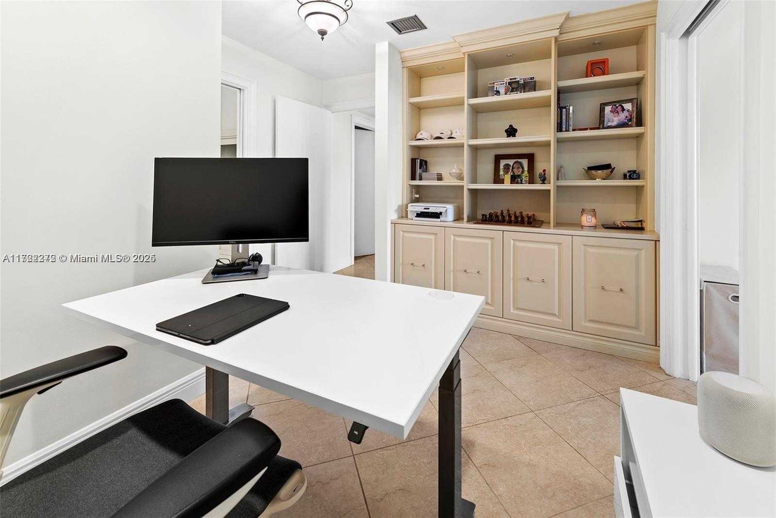 Small Image of 151 CRANDON BLVD #320, Key Biscayne Number 19