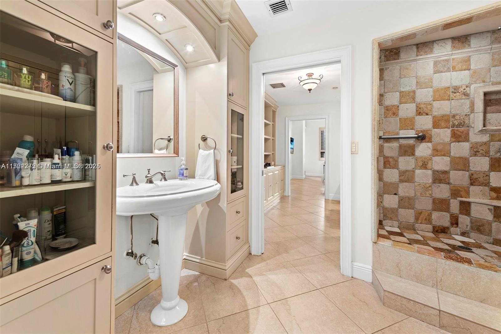 Small Image of 151 CRANDON BLVD #320, Key Biscayne Number 23