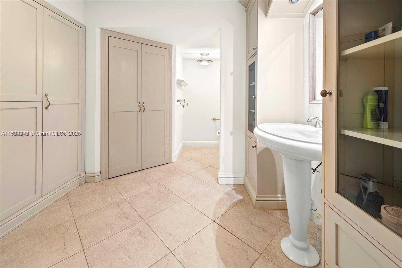 Small Image of 151 CRANDON BLVD #320, Key Biscayne Number 24
