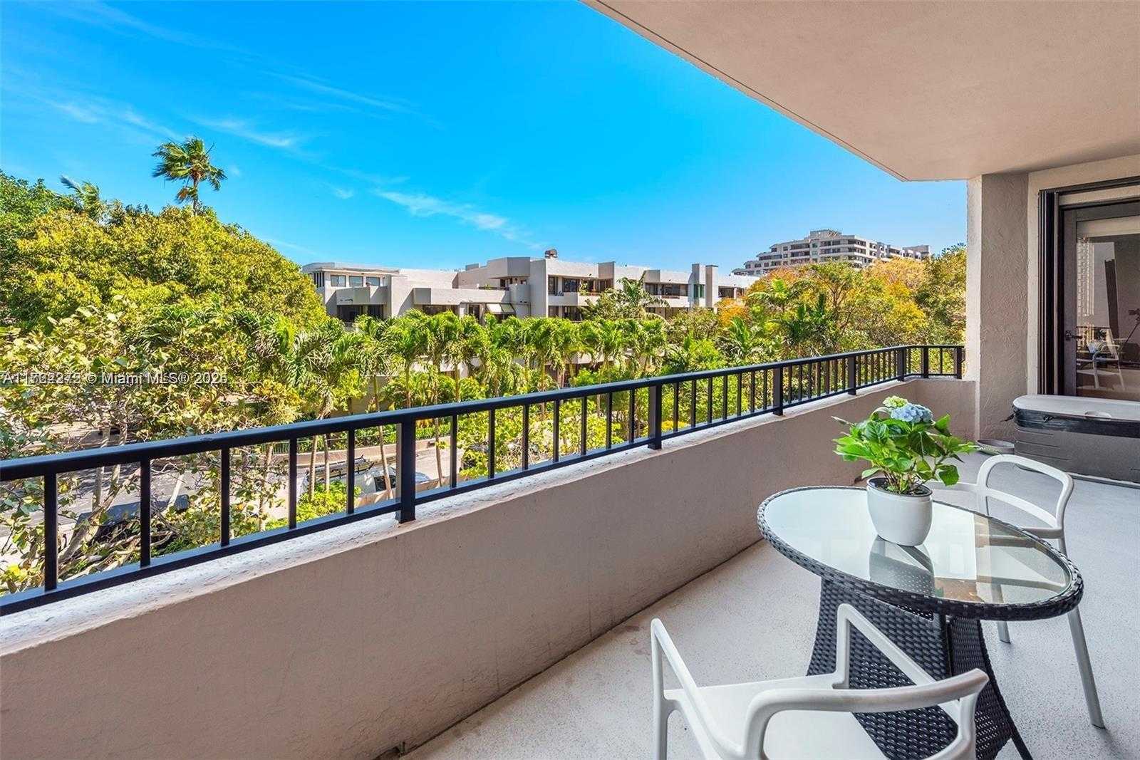 Small Image of 151 CRANDON BLVD #320, Key Biscayne Number 4