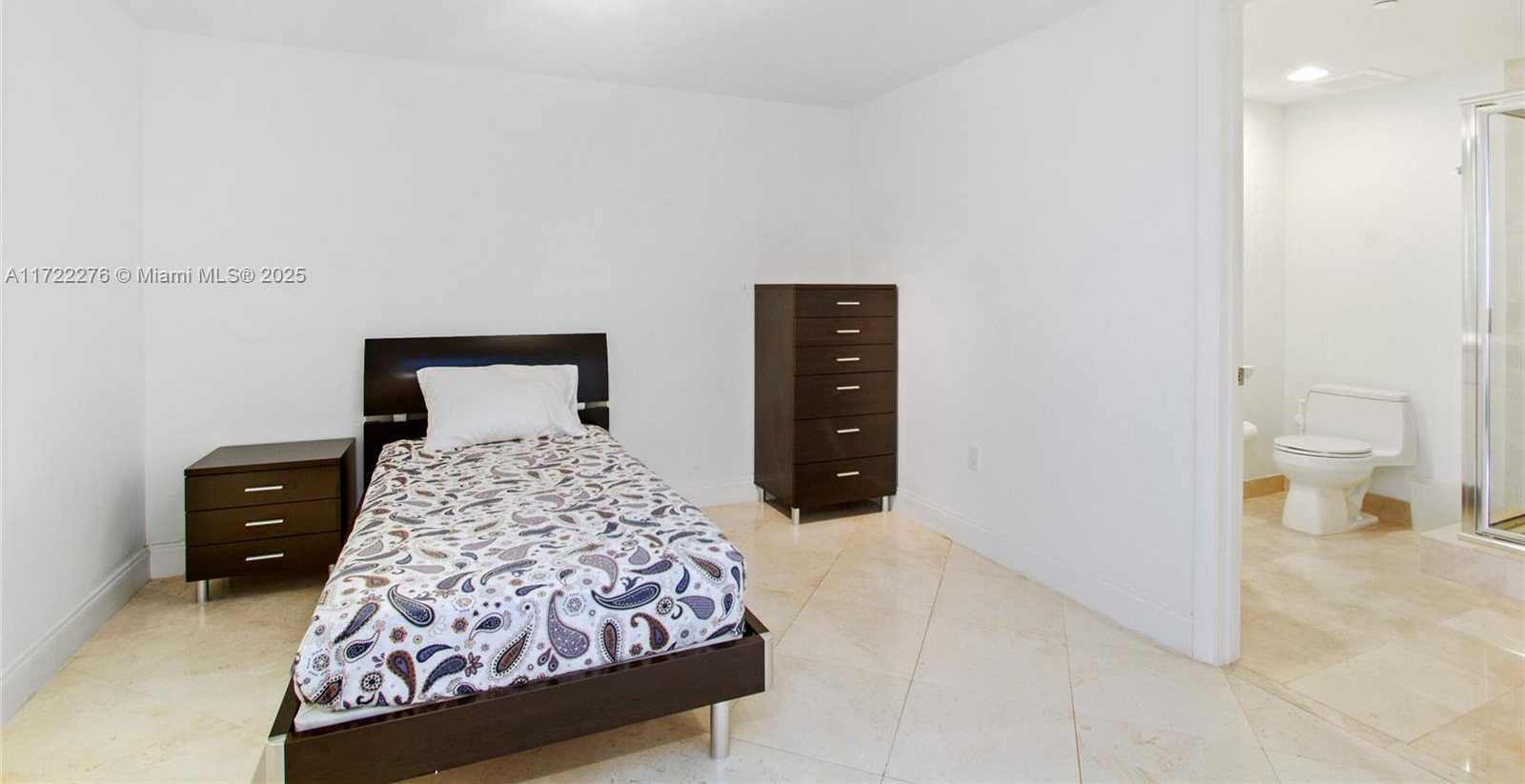 Small Image of 1850 SOUTH OCEAN DR #1608, Hallandale Beach Number 9
