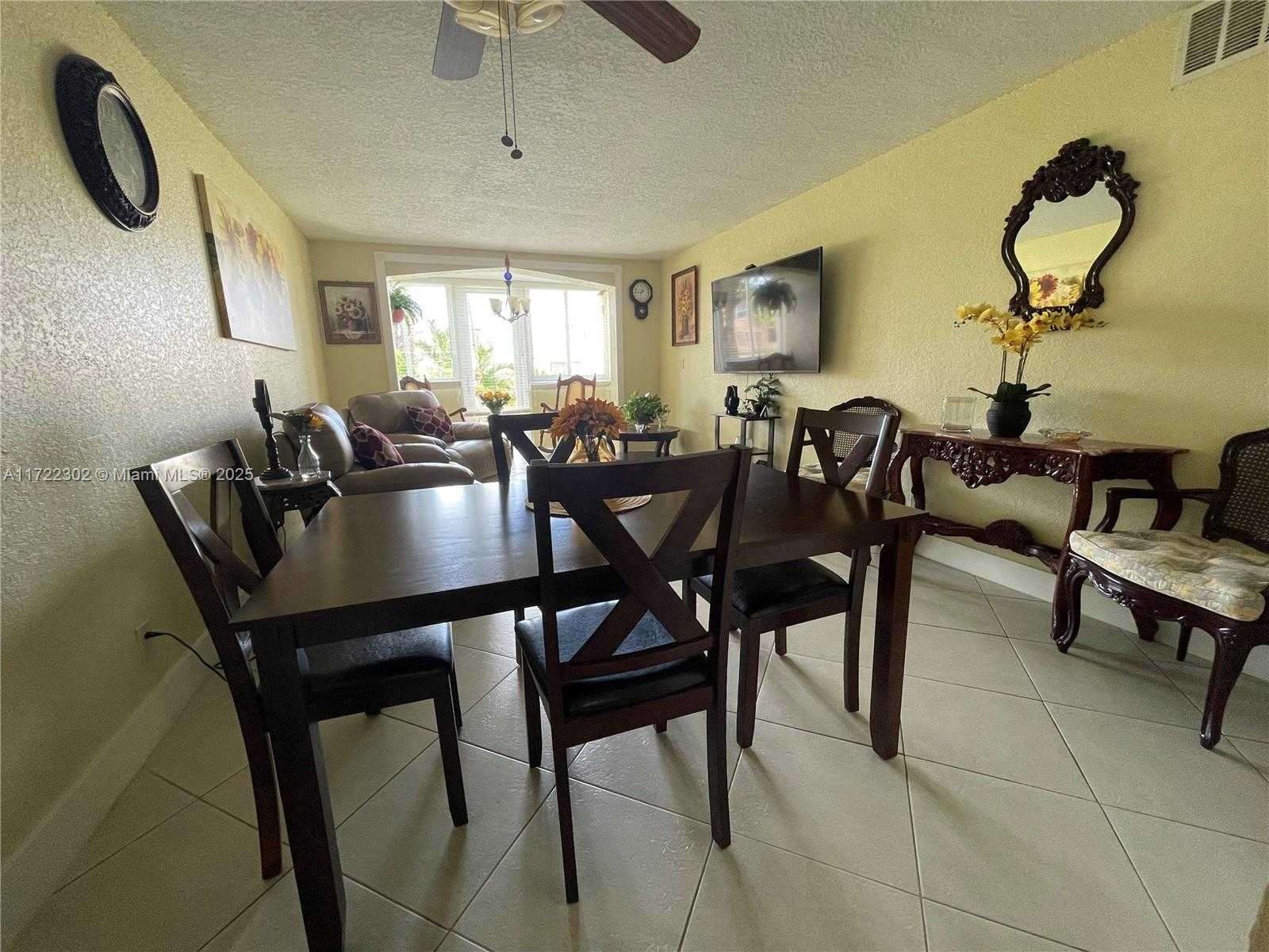 Small Image of 9041 SUNRISE LAKES BLVD #108, Sunrise Number 11