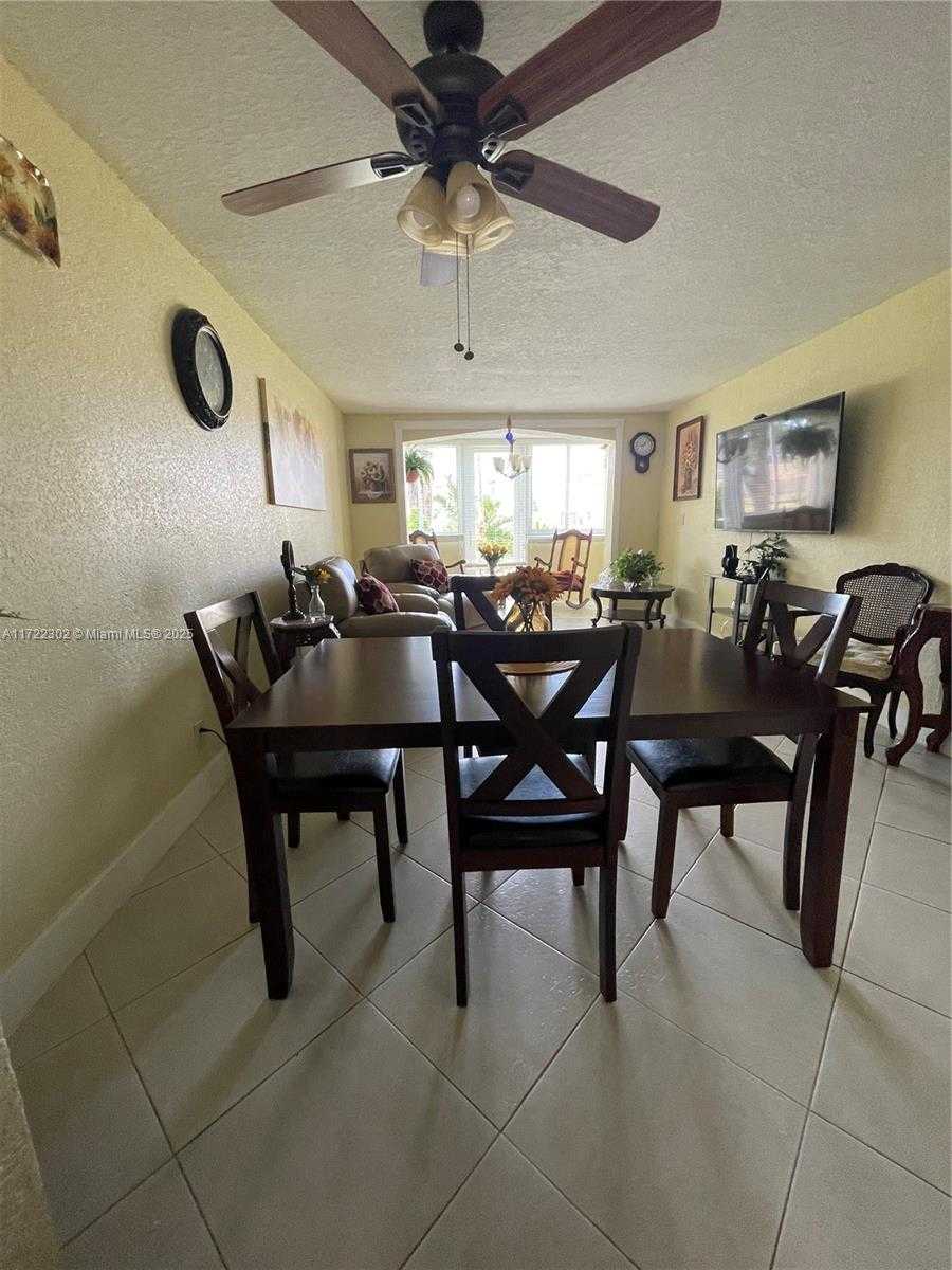 Small Image of 9041 SUNRISE LAKES BLVD #108, Sunrise Number 12