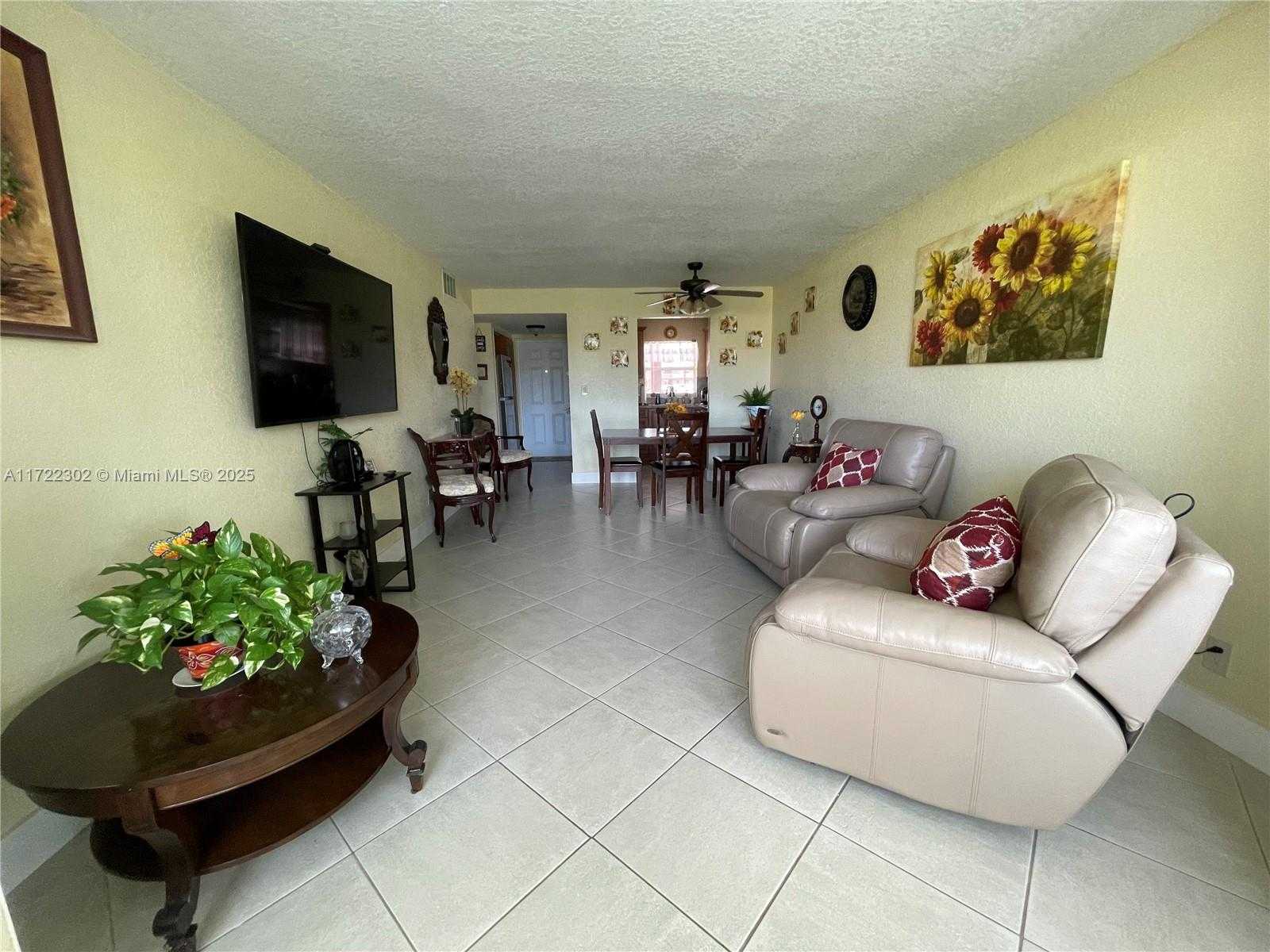 Small Image of 9041 SUNRISE LAKES BLVD #108, Sunrise Number 16