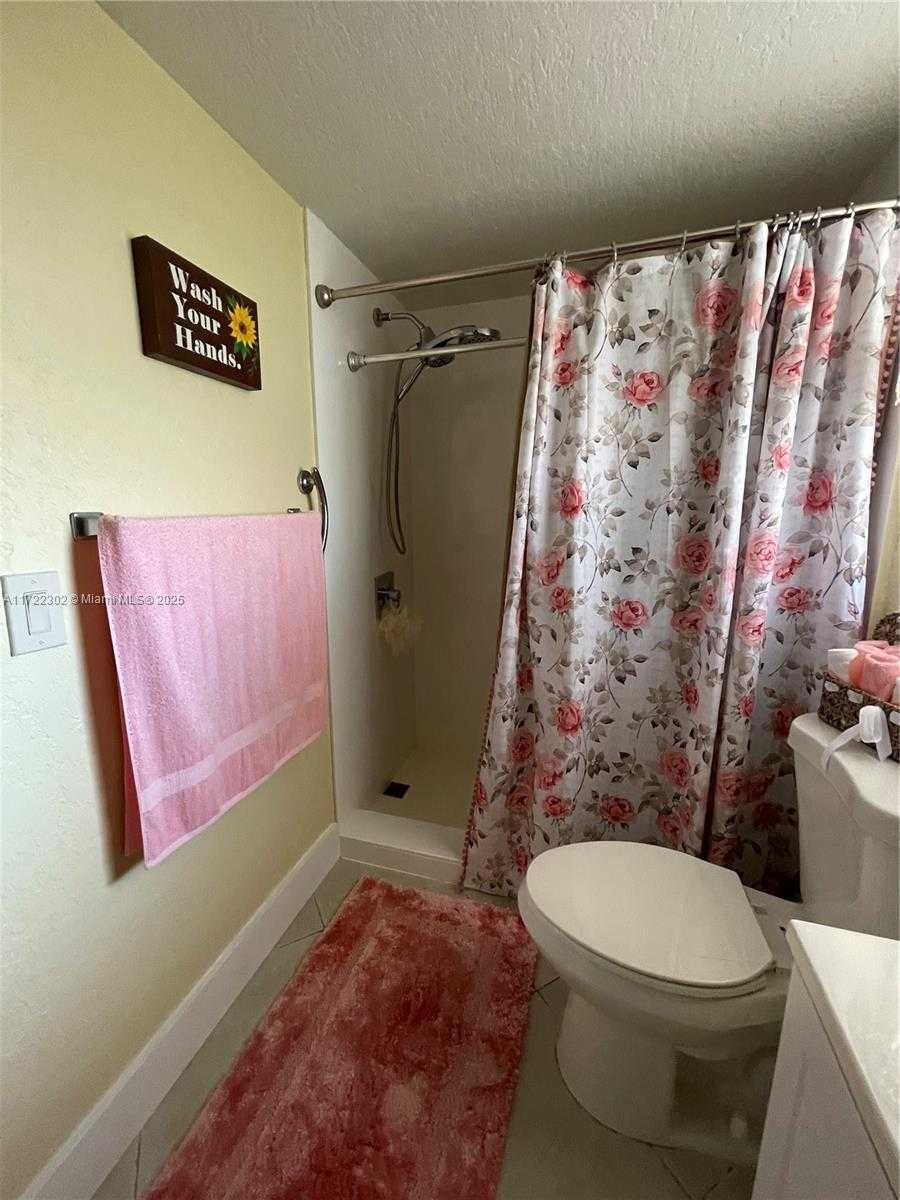 Small Image of 9041 SUNRISE LAKES BLVD #108, Sunrise Number 23