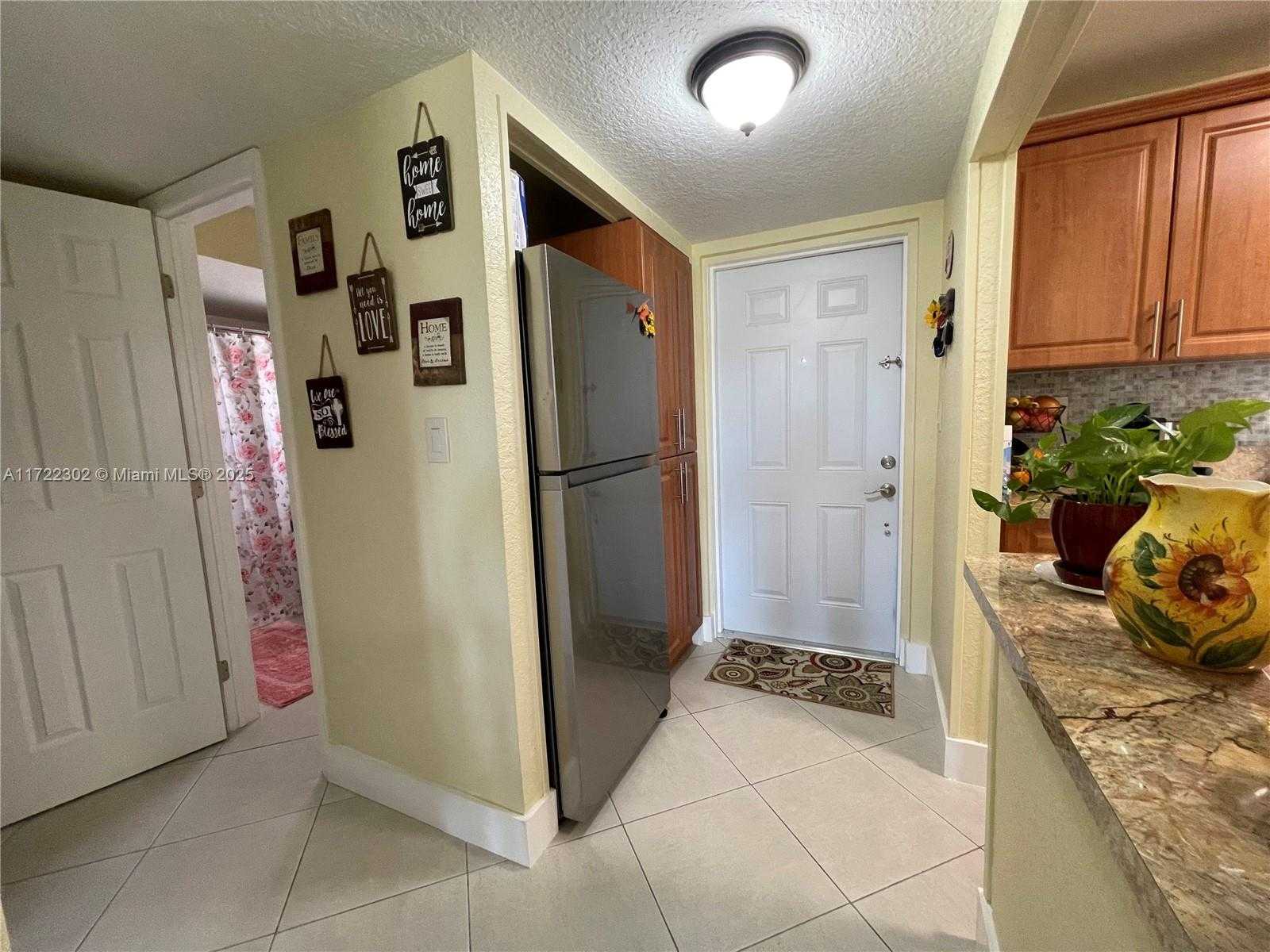Small Image of 9041 SUNRISE LAKES BLVD #108, Sunrise Number 5