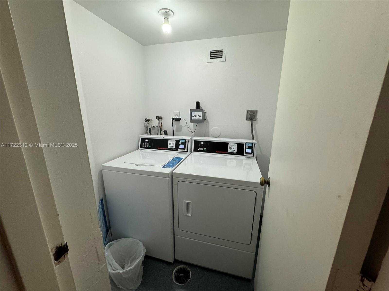 Small Image of 18011 BISCAYNE BLVD #1802, Aventura Number 12