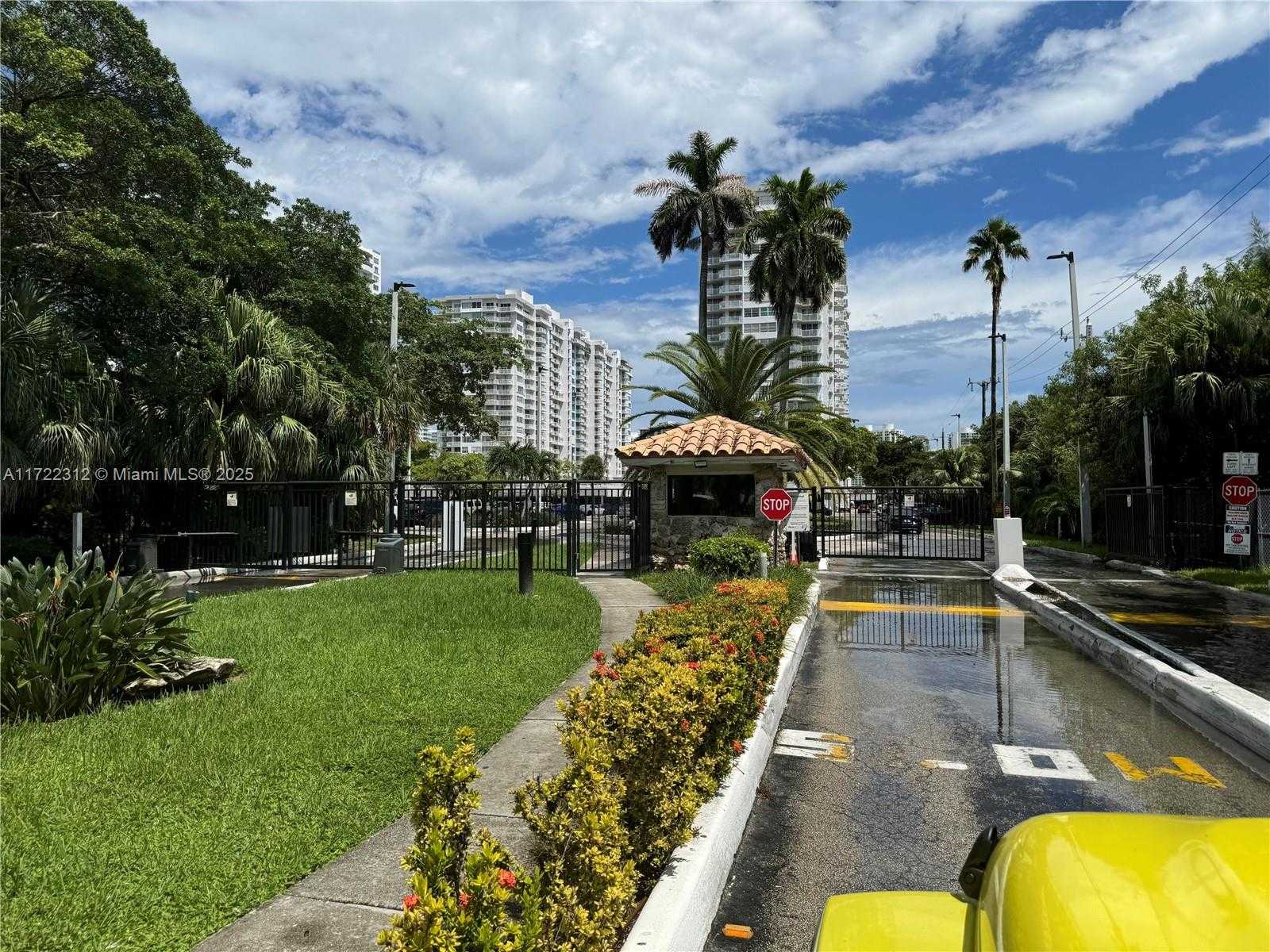 Small Image of 18011 BISCAYNE BLVD #1802, Aventura Number 16
