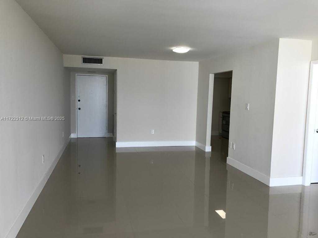 Small Image of 18011 BISCAYNE BLVD #1802, Aventura Number 2
