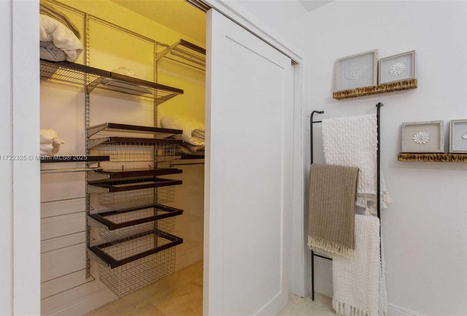 Small Image of 1830 SOUTH OCEAN DR #1712, Hallandale Beach Number 27
