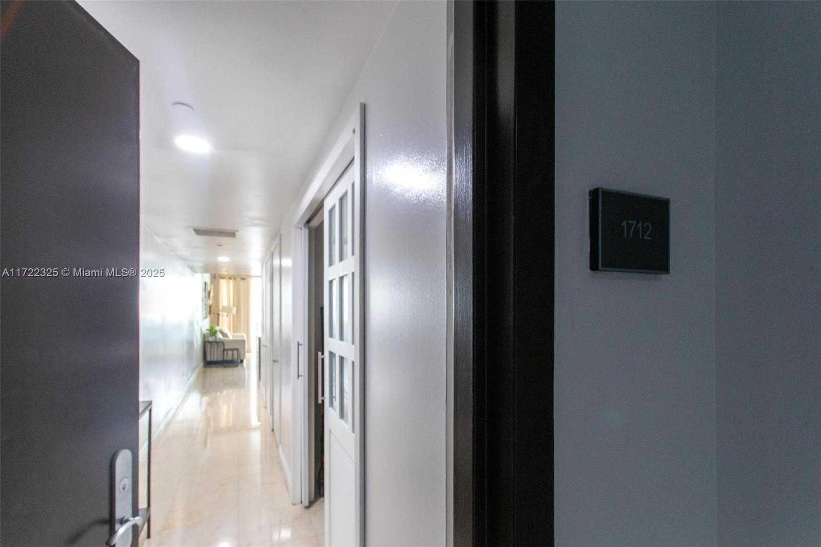 Small Image of 1830 SOUTH OCEAN DR #1712, Hallandale Beach Number 3
