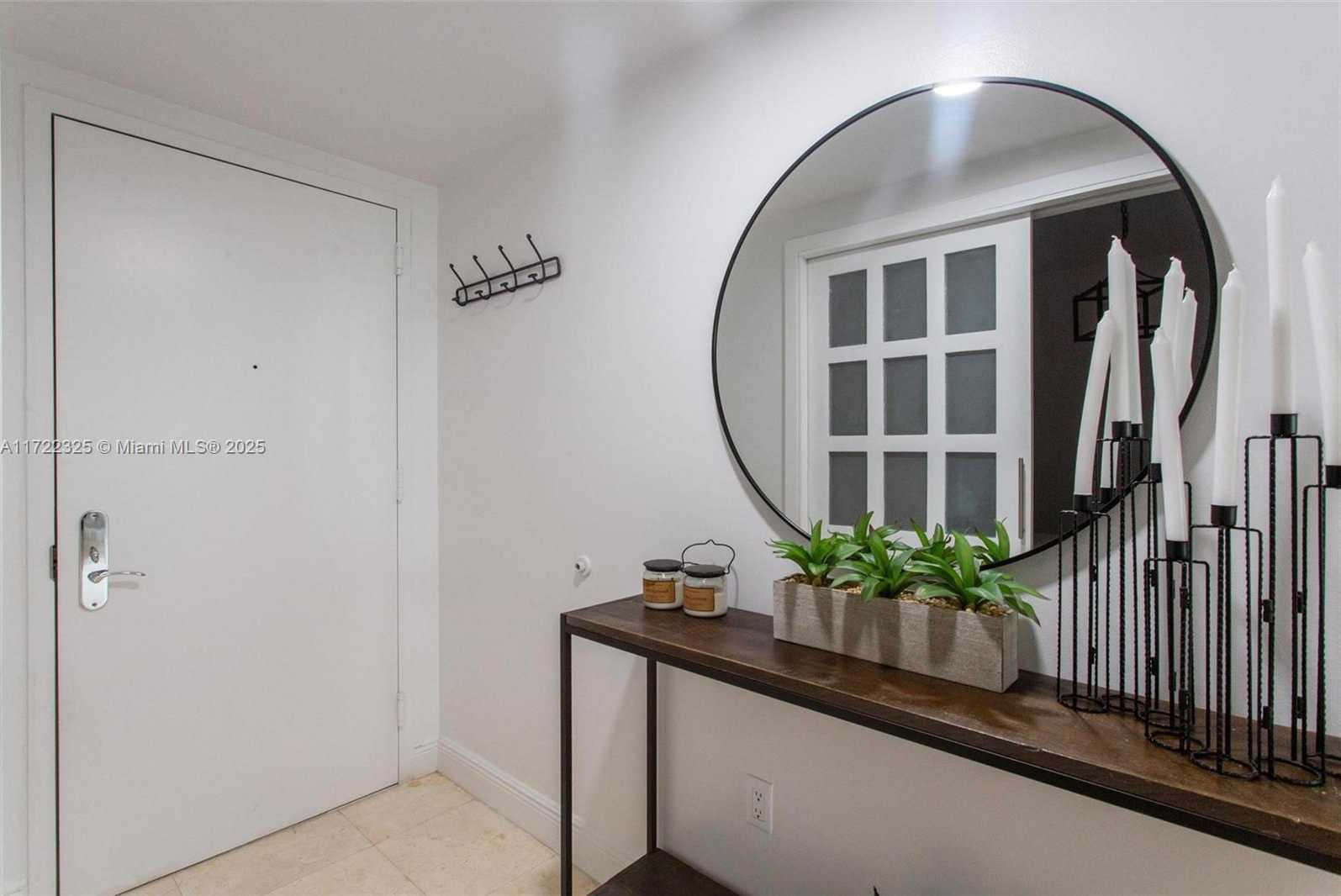 Small Image of 1830 SOUTH OCEAN DR #1712, Hallandale Beach Number 6