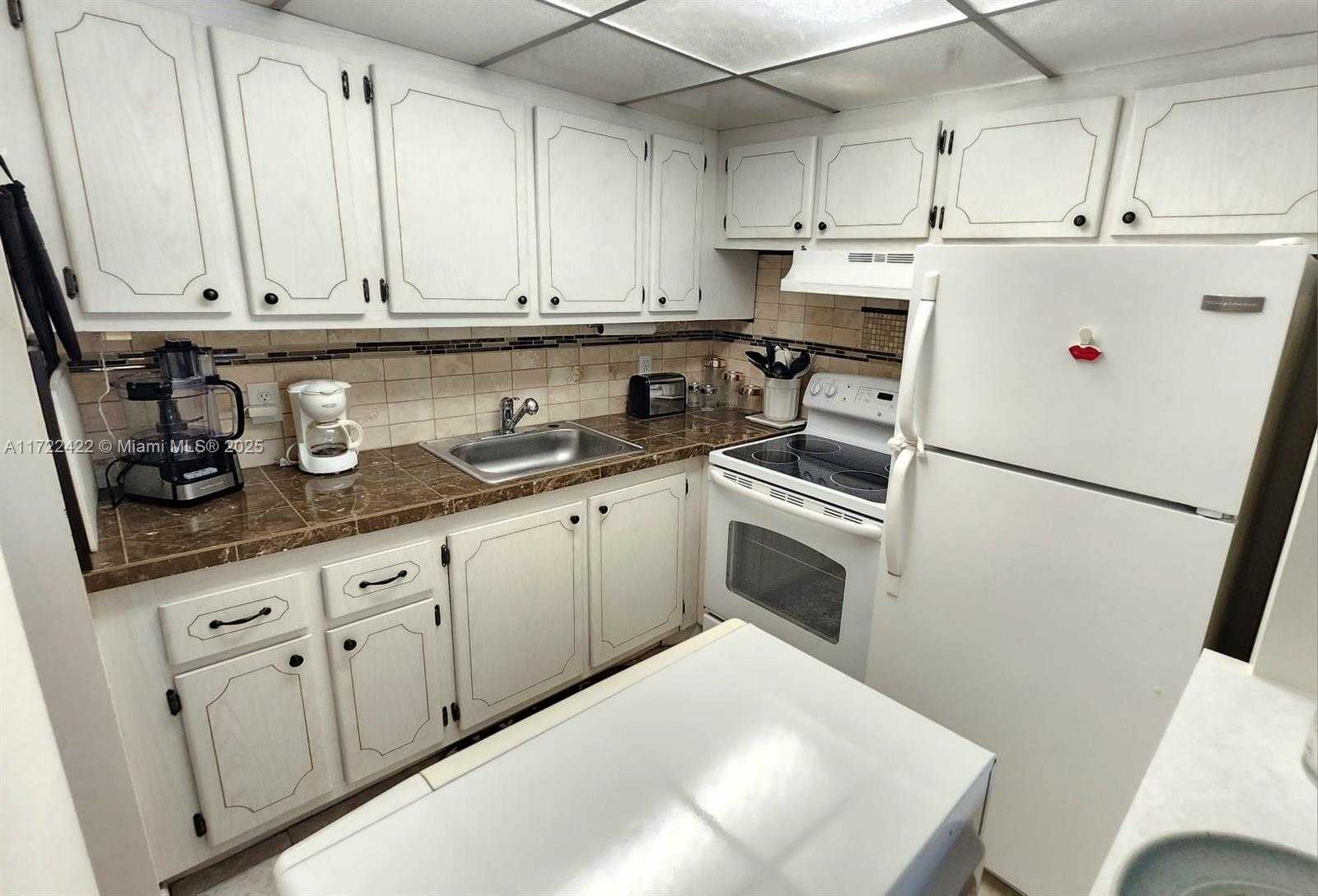 Small Image of 198 TILFORD J #198, Deerfield Beach Number 9