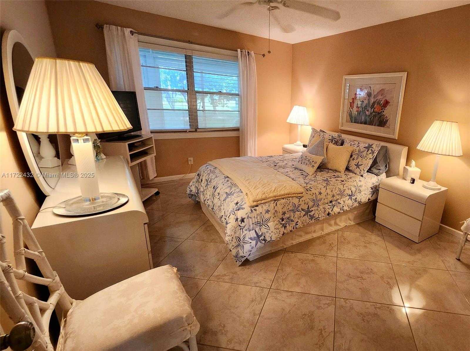 Small Image of 1076 NEWPORT Q #1076, Deerfield Beach Number 11