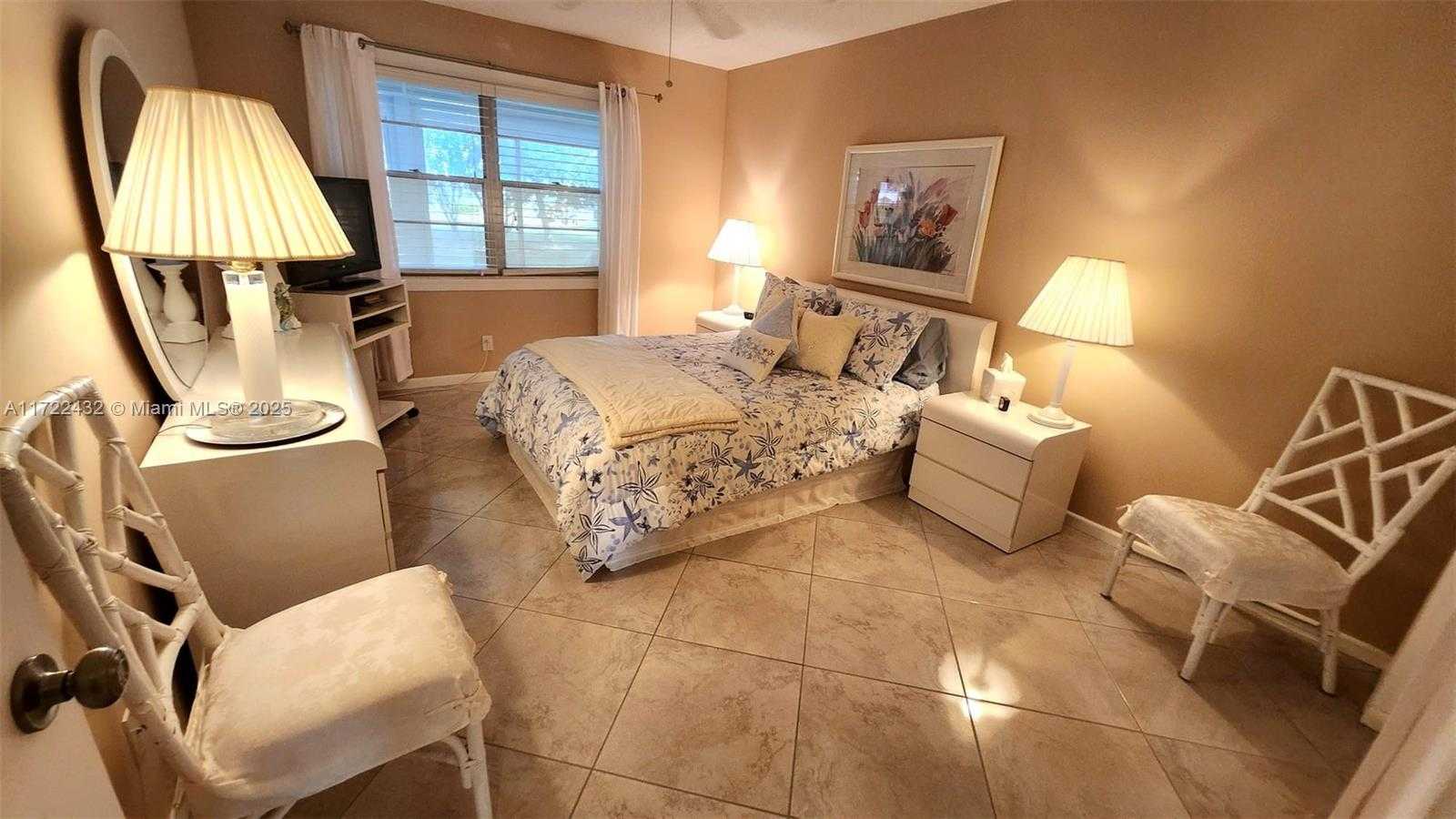 Small Image of 1076 NEWPORT Q #1076, Deerfield Beach Number 13