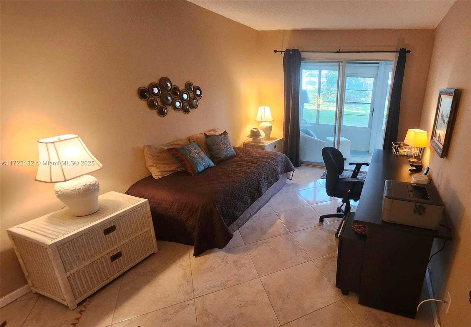 Small Image of 1076 NEWPORT Q #1076, Deerfield Beach Number 15