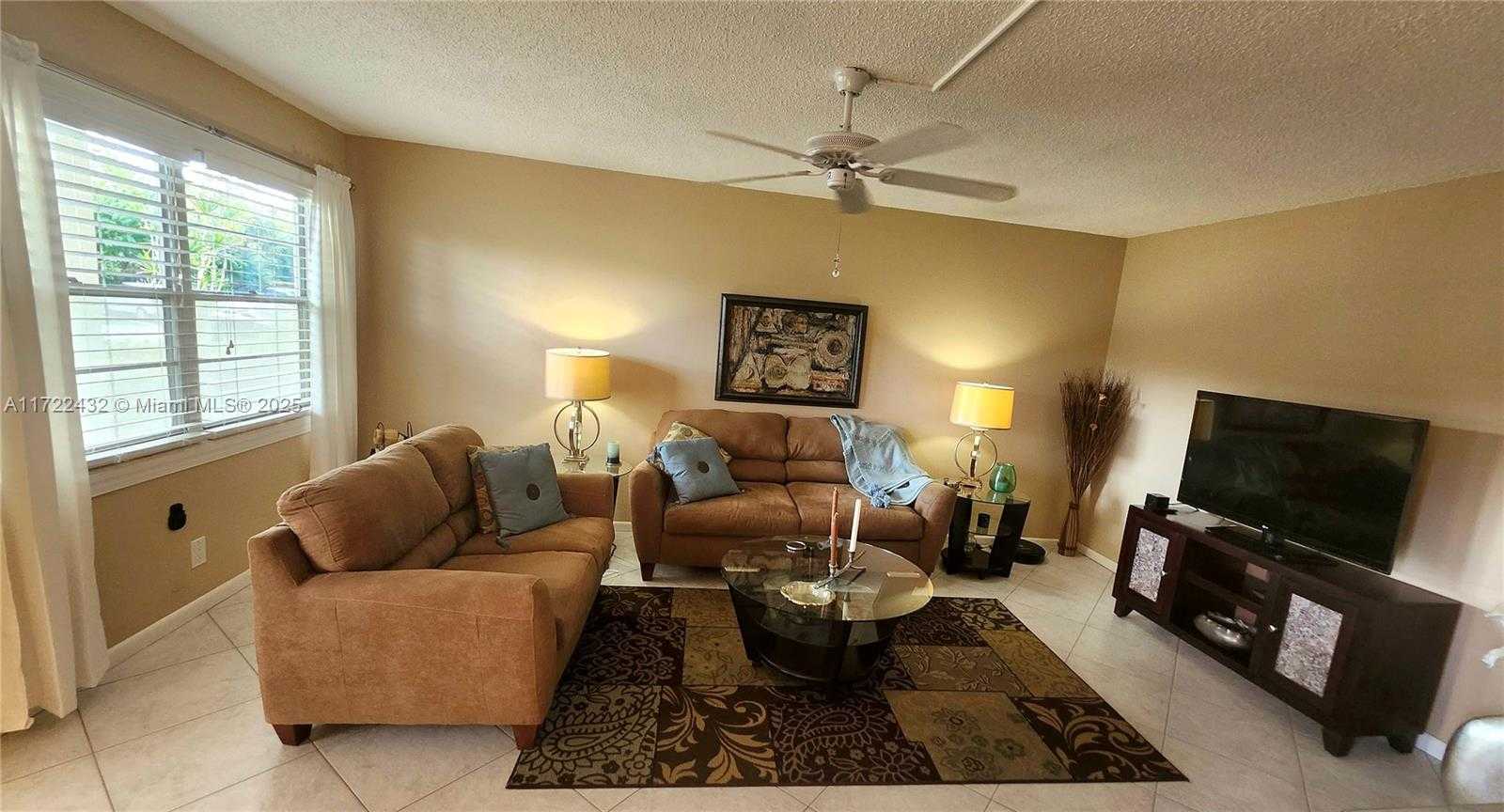 Small Image of 1076 NEWPORT Q #1076, Deerfield Beach Number 2