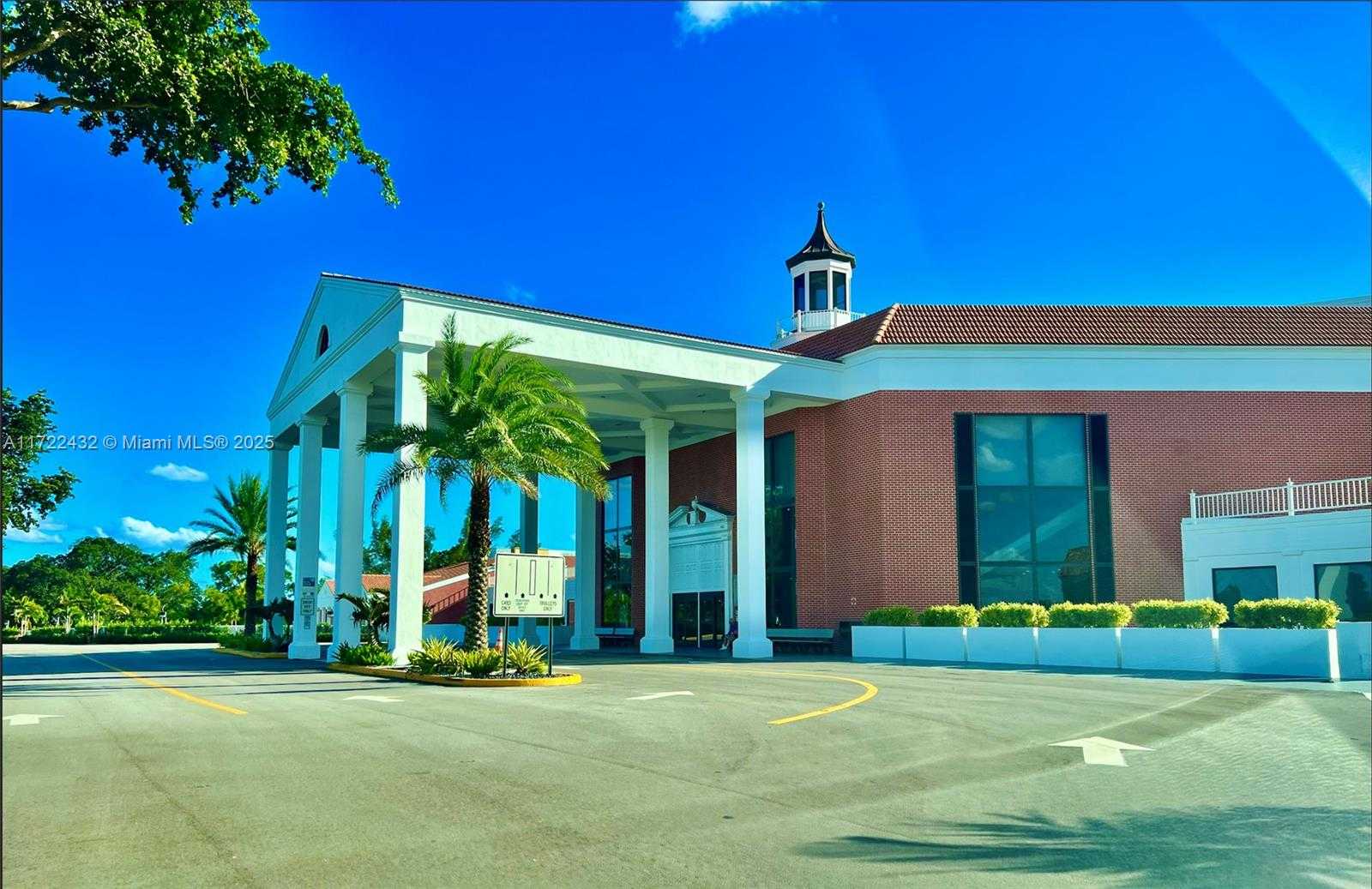 Small Image of 1076 NEWPORT Q #1076, Deerfield Beach Number 24